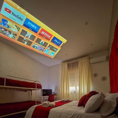 Easy Boarding Hotel Nápoly Kültér fotó