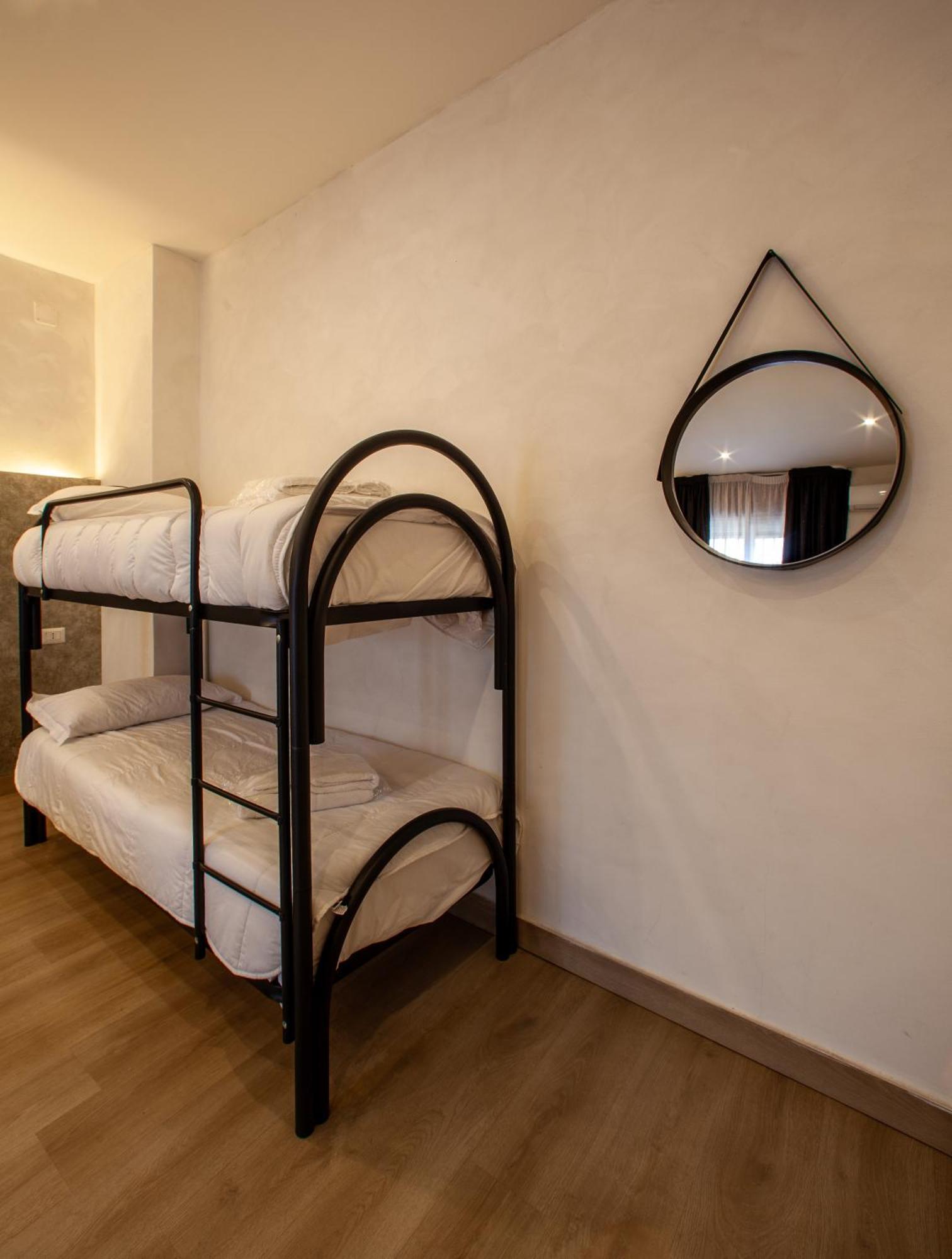 Easy Boarding Hotel Nápoly Kültér fotó