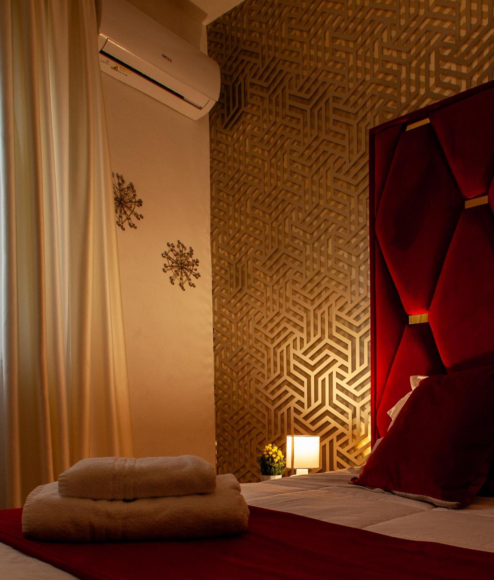 Easy Boarding Hotel Nápoly Kültér fotó
